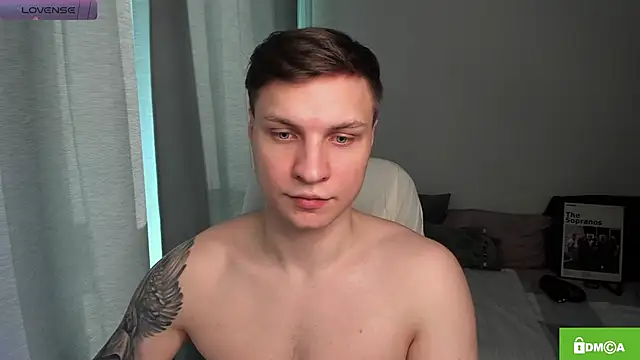 Snapshot of handsome_guy01 chatting on 05.26.26 handsome guy01 online show from 05.26.26