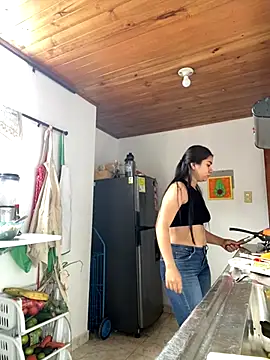 LorenaAmerica online show from 12.04.24