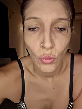 Lenchen  online show from 01.06.25