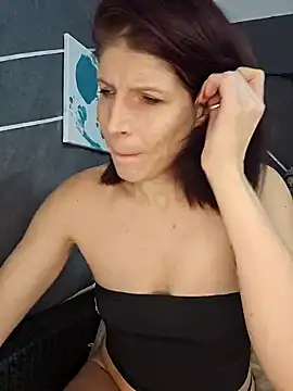 Lenchen  online show from 01.27.25