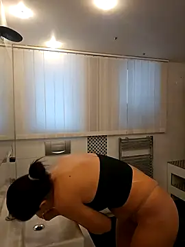 Lenchen  online show from 02.06.25