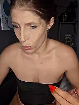 Lenchen  online show from 03.16.25