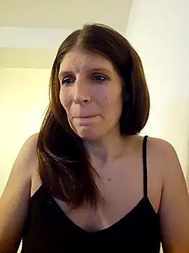 Lenchen  online show from 02.13.26