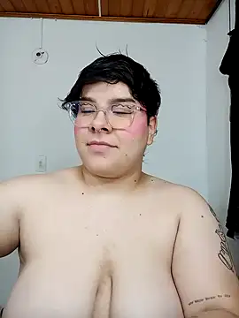 Snapshot of amalia_love chatting on 12.19.24 amalia love online show from 12.19.24