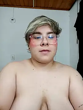 Snapshot of amalia_love chatting on 01.05.25 amalia love online show from 01.05.25