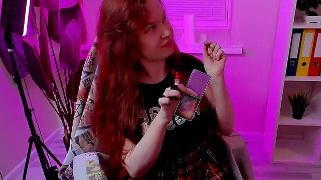 CarolGiggly online show from 02.25.26