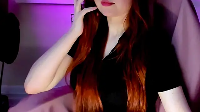 Snapshot of CarolGiggly chatting on 05.05.26 CarolGiggly online show from 05.05.26