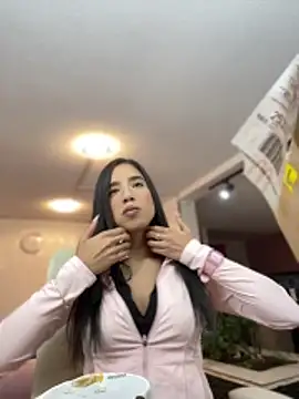 Snapshot of Praga_Pink chatting on 05.12.26 Praga Pink online show from 05.12.26