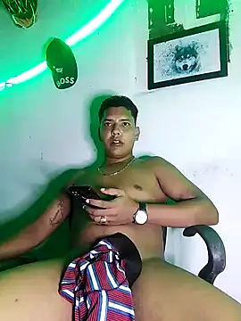 Snapshot of 628-andrew chatting on 01.08.26 628-andrew online show from 01.08.26