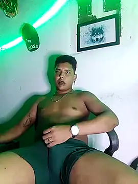 Snapshot of 628-andrew chatting on 01.11.26 628-andrew online show from 01.11.26