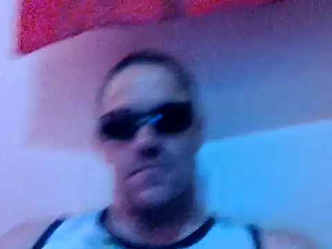 Snapshot of whitevegas69 chatting on 09.26.25 whitevegas69 online show from 09.26.25