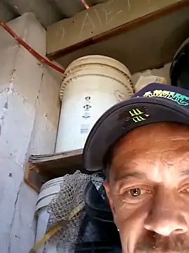 Snapshot of whitevegas69 chatting on 11.02.25 whitevegas69 online show from 11.02.25