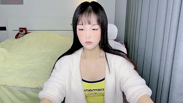 Snapshot of -Wendy__ chatting on 01.06.25 -Wendy online show from 01.06.25