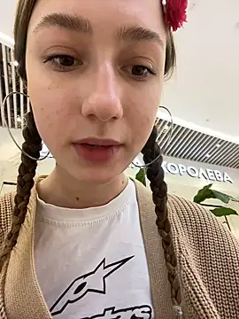 Lia  Love online show from 12.12.24