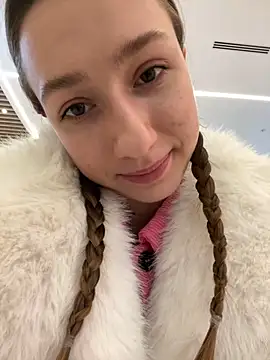 Lia  Love online show from 01.15.25