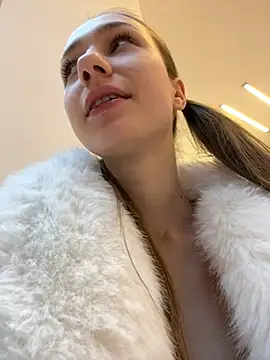 Lia  Love online show from 01.21.25