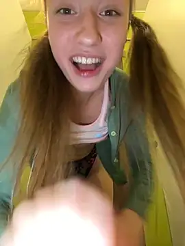 Lia  Love online show from 03.21.25