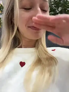 Lia  Love online show from 11.24.25