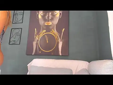 Snapshot of kriztaljessika chatting on 11.20.25 kriztaljessika online show from 11.20.25