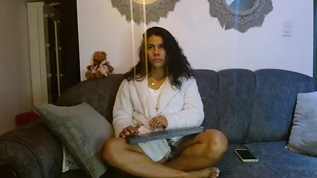 Vanessa Aniston online show from 03.22.26