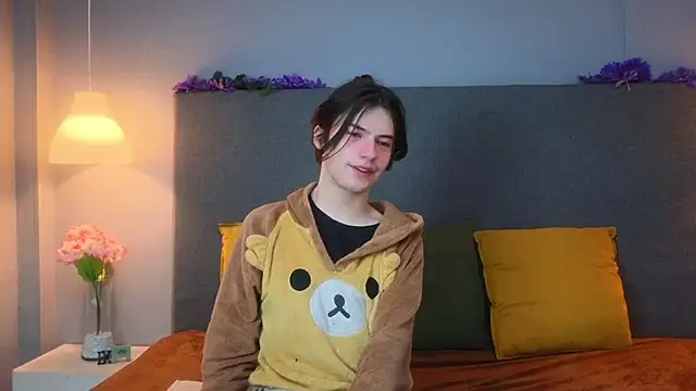 Angel shiny online show from 01.12.25