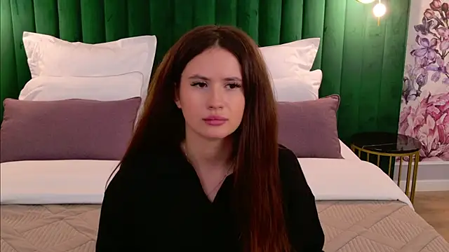 milaleoneli online show from 09.22.25