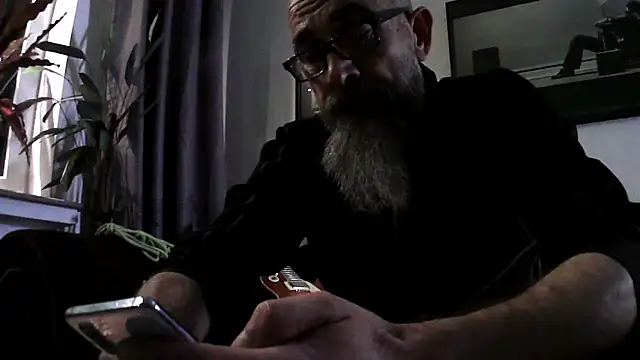 Snapshot of Kingsscepter chatting on 01.31.25 Kingsscepter online show from 01.31.25