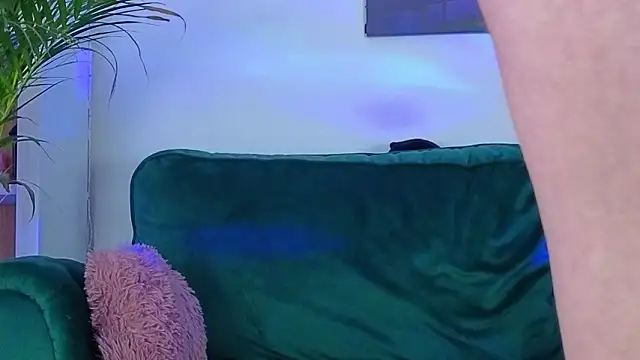 Snapshot of AveryWillow chatting on 02.25.26 AveryWillow online show from 02.25.26