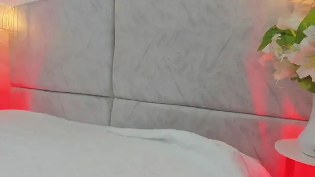 naomiii   online show from 03.31.26