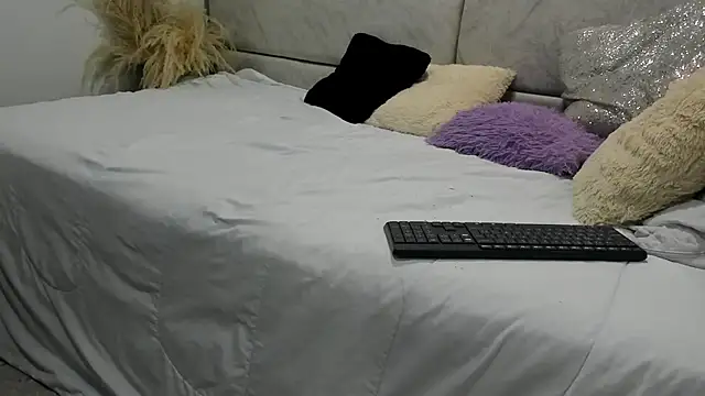 naomiii   online show from 05.26.26