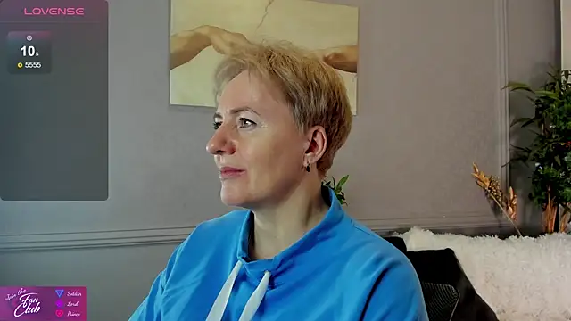 Snapshot of Nika_Smit chatting on 01.03.25 Nika Smit online show from 01.03.25