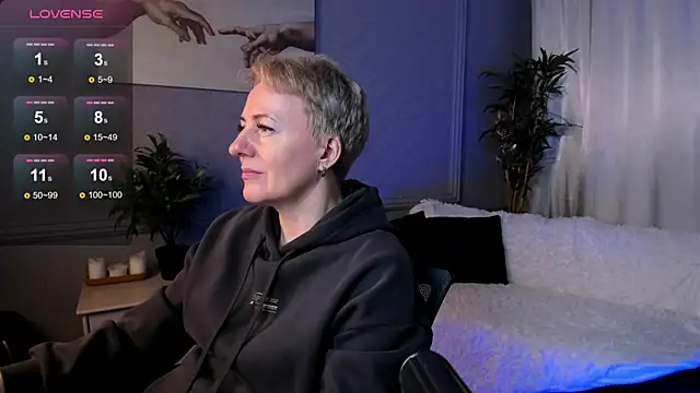 Snapshot of Nika_Smit chatting on 02.28.25 Nika Smit online show from 02.28.25