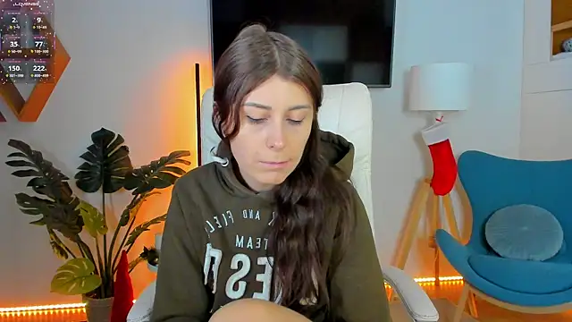 Hailey Green online show from 12.22.25