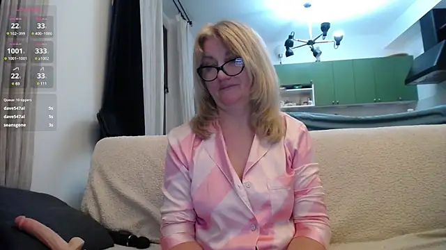 Blond Woman online show from 01.27.25