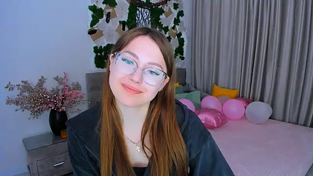 SereneFlame online show from 03.03.25