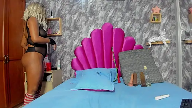 EMMAPARISS online show from 03.18.25