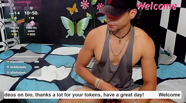 Snapshot of MikeRose94 chatting on 03.22.25 MikeRose94 online show from 03.22.25