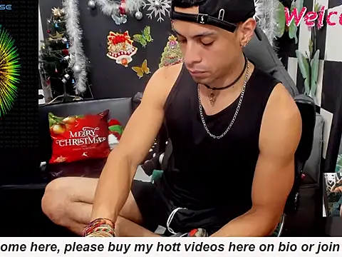 Snapshot of MikeRose94 chatting on 01.14.26 MikeRose94 online show from 01.14.26