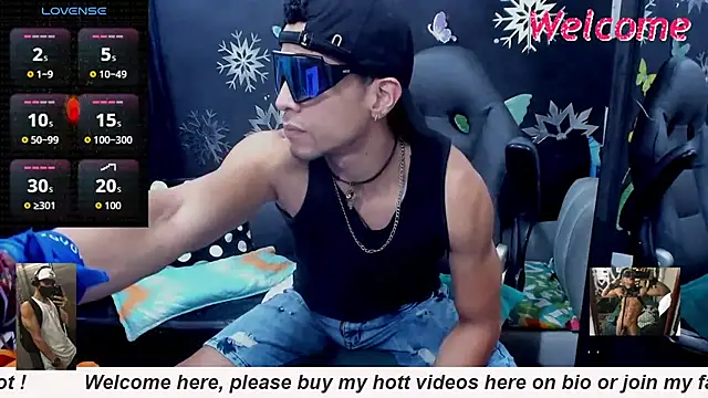 Snapshot of MikeRose94 chatting on 02.14.26 MikeRose94 online show from 02.14.26