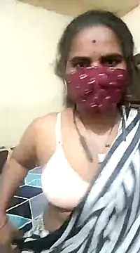 Snapshot of anitha906 chatting on 01.05.25 anitha906 online show from 01.05.25