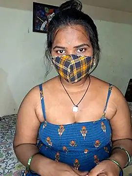 Snapshot of anitha906 chatting on 03.05.25 anitha906 online show from 03.05.25