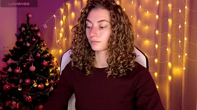 lady curls online show from 12.16.24