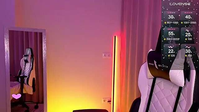 lady curls online show from 01.14.25