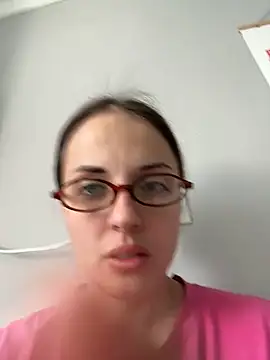 AmiLavs online show from 02.14.25