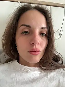 AmiLavs online show from 11.20.25