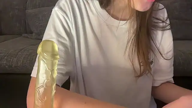 EmilyWi  online show from 12.12.24