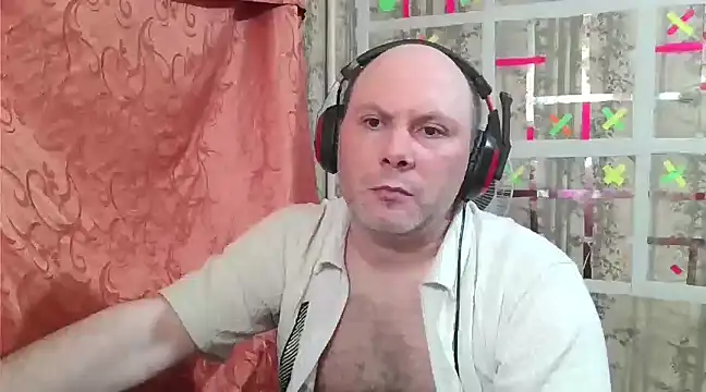 Snapshot of AgnichBan chatting on 03.19.25 AgnichBan online show from 03.19.25