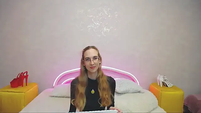 KlaryBrait online show from 01.21.25