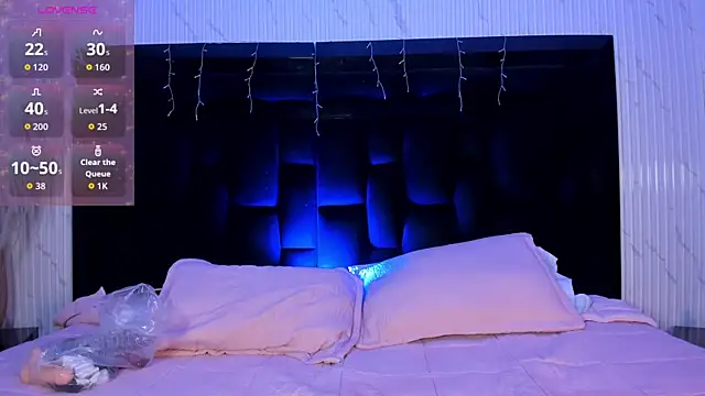 MaximusDick1  online show from 04.17.26