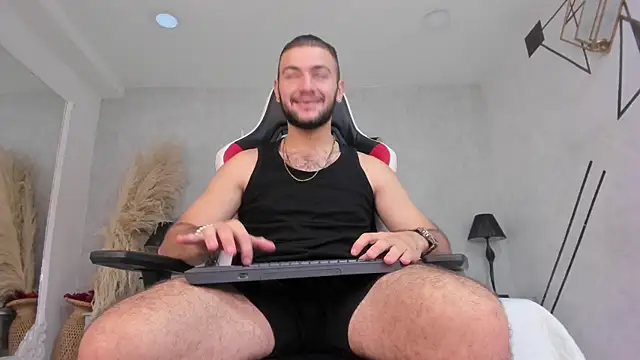 MaximusDick1  online show from 05.17.26